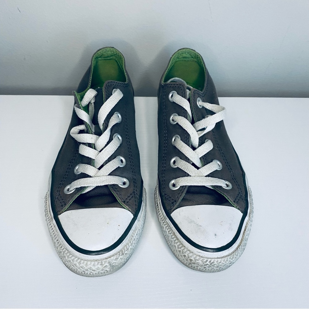 Converse All Star Women's Gray Low Top Sneaker Tennis Shoes Size 6
